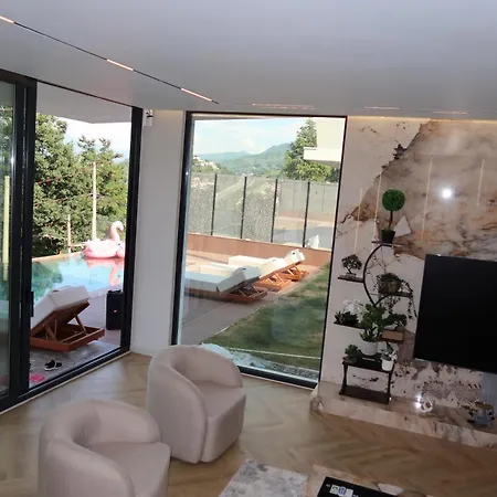 Panorama Hill - Private Pool & Views * Tirana