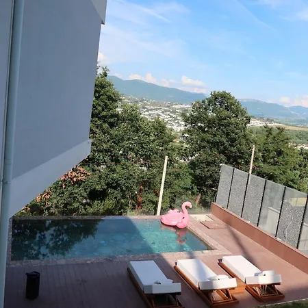 Panorama Hill - Private Pool & Views Tirana